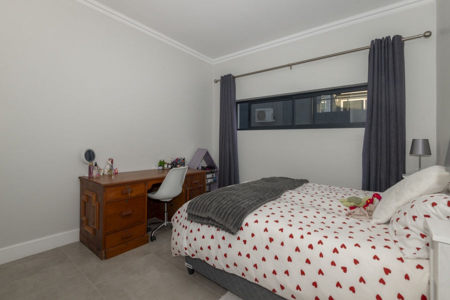5 Bedroom Property for Sale in Myburgh Park Western Cape